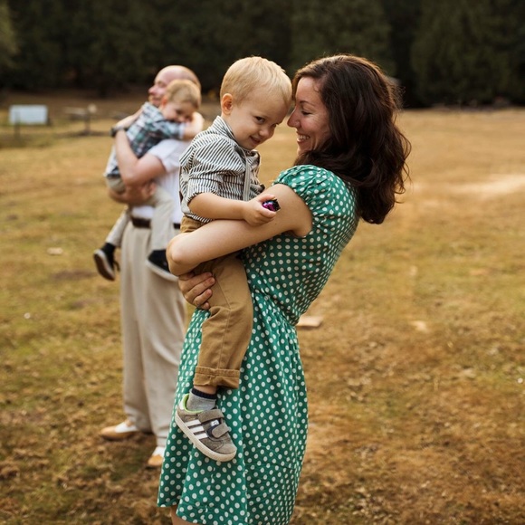 Meet your Posher, Cassandra - Picture 1 of 1